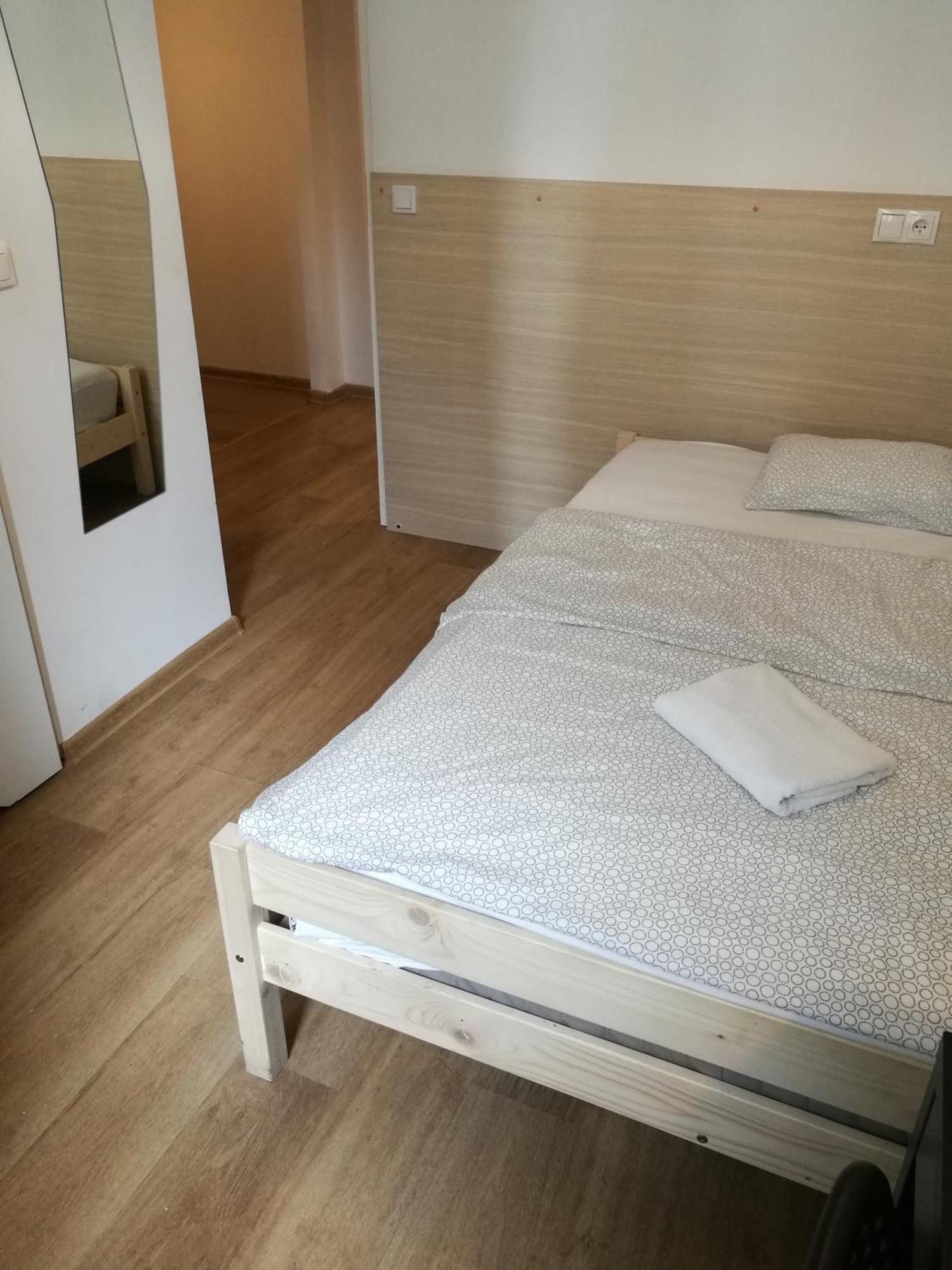 Mickiewicza Hostel カトヴィツェ エクステリア 写真