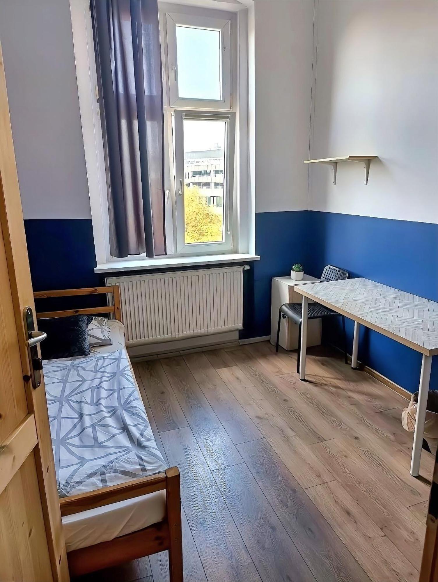 Mickiewicza Hostel カトヴィツェ エクステリア 写真