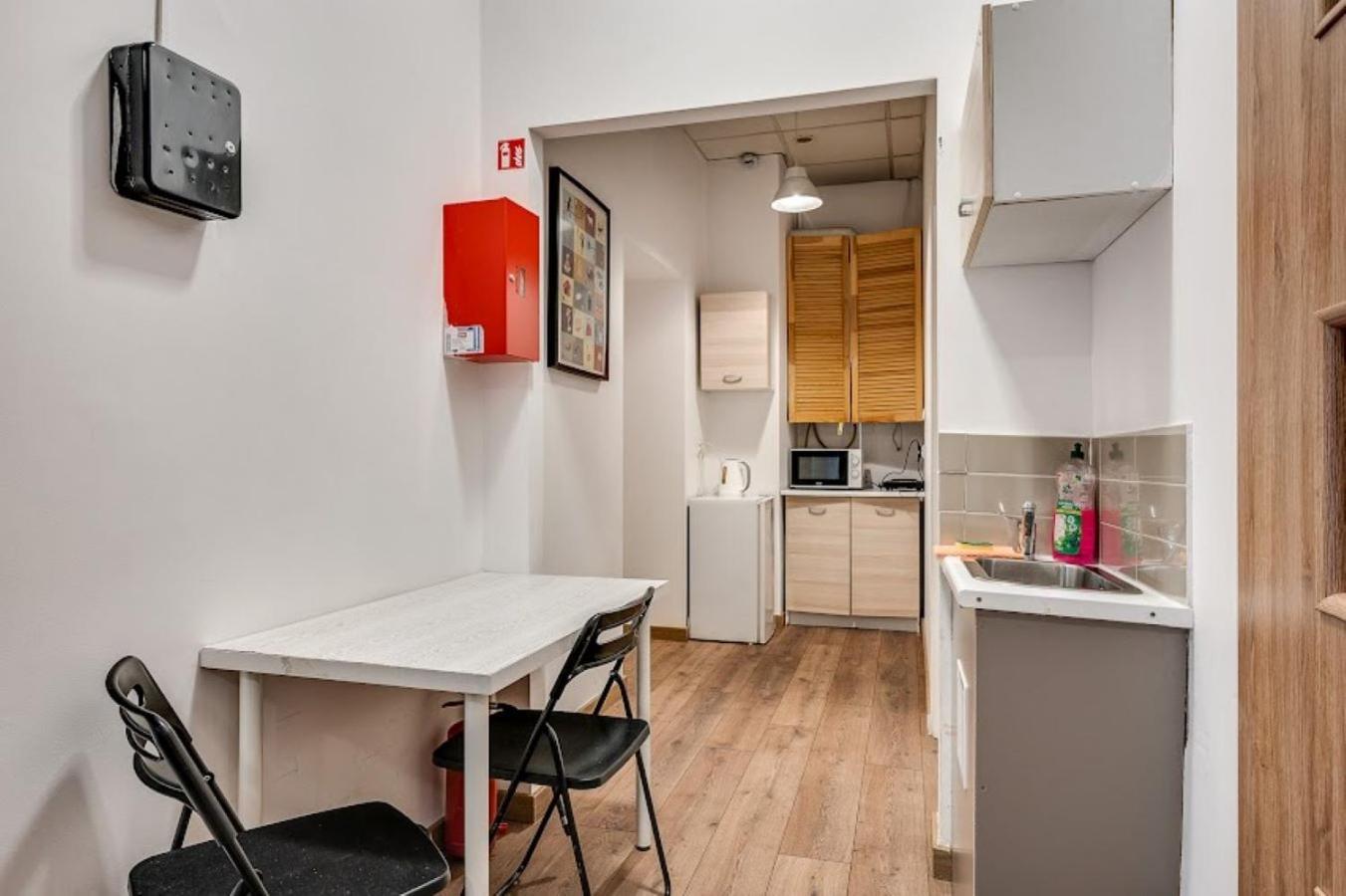 Mickiewicza Hostel カトヴィツェ エクステリア 写真
